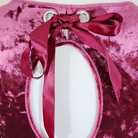 Venus Wine Velvet Crush Y2K Bell Sleeve Blouse With Cut Out In Back Size S - Picture 6 of 12